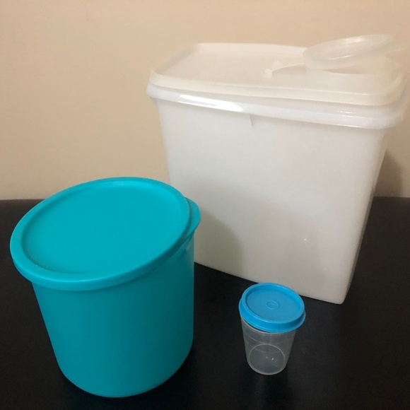 Tupperware 3 items with lids EUC bundle - Picture 1 of 1